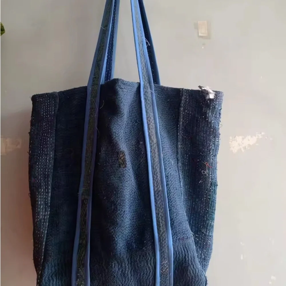 Kantha Weekender Tote Bag - overdyed - Picture 4 of 4